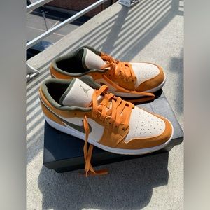 Jordan 1 Low Orange/Olive